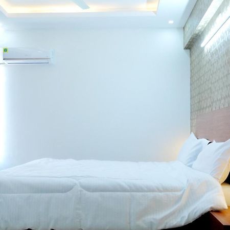 Dwarka Lodging & Boarding Mulki Exterior photo