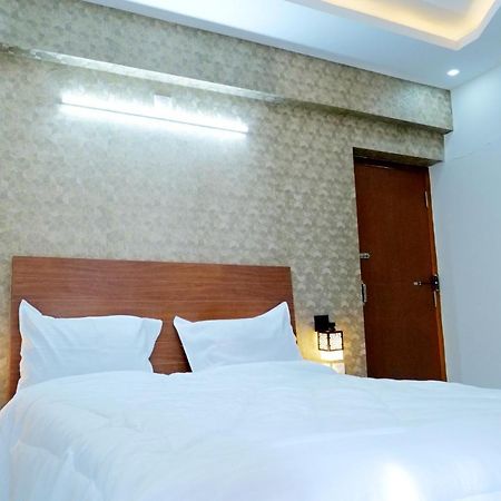 Dwarka Lodging & Boarding Mulki Exterior photo